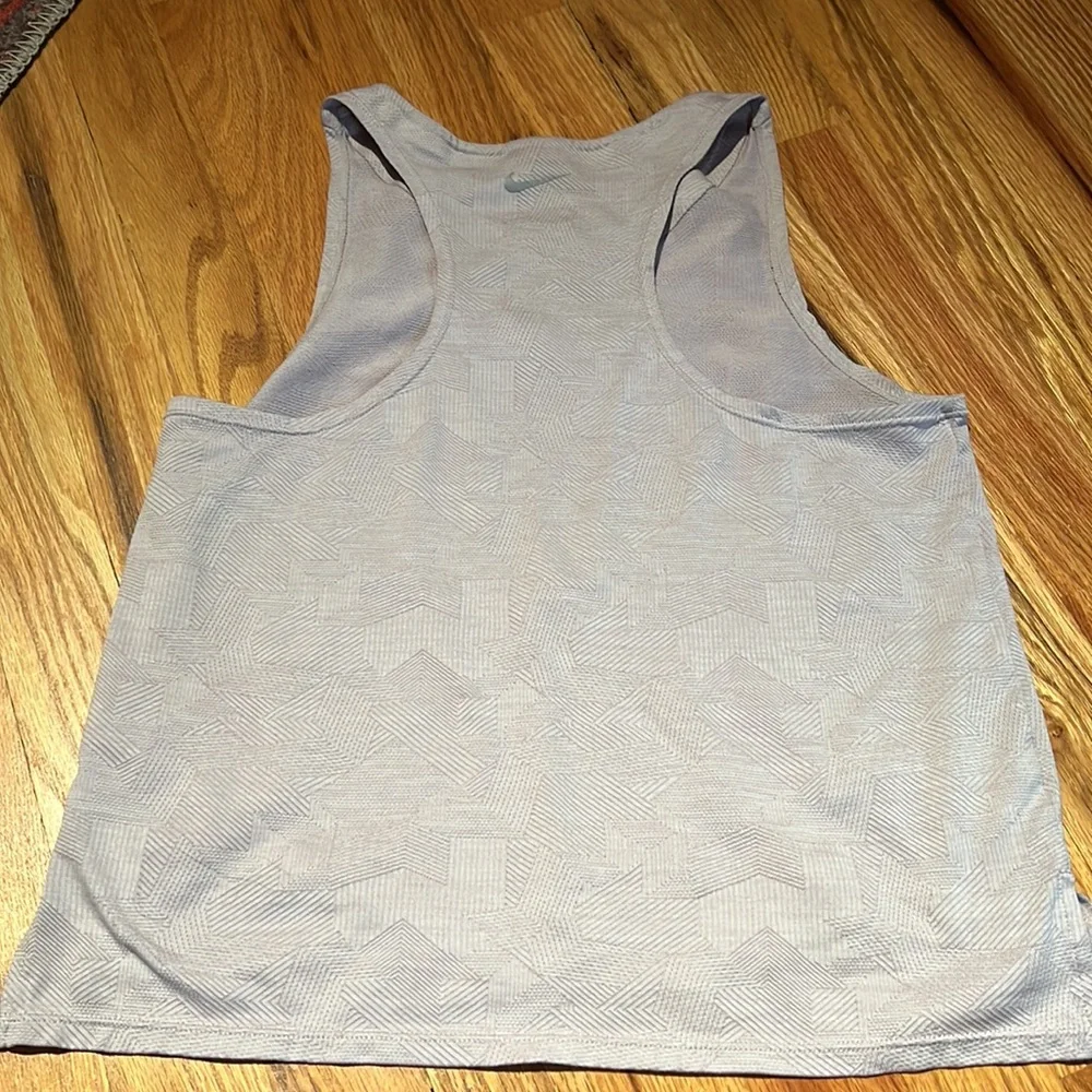 Nike tank! Size small dri fit. - Picture 4 of 4